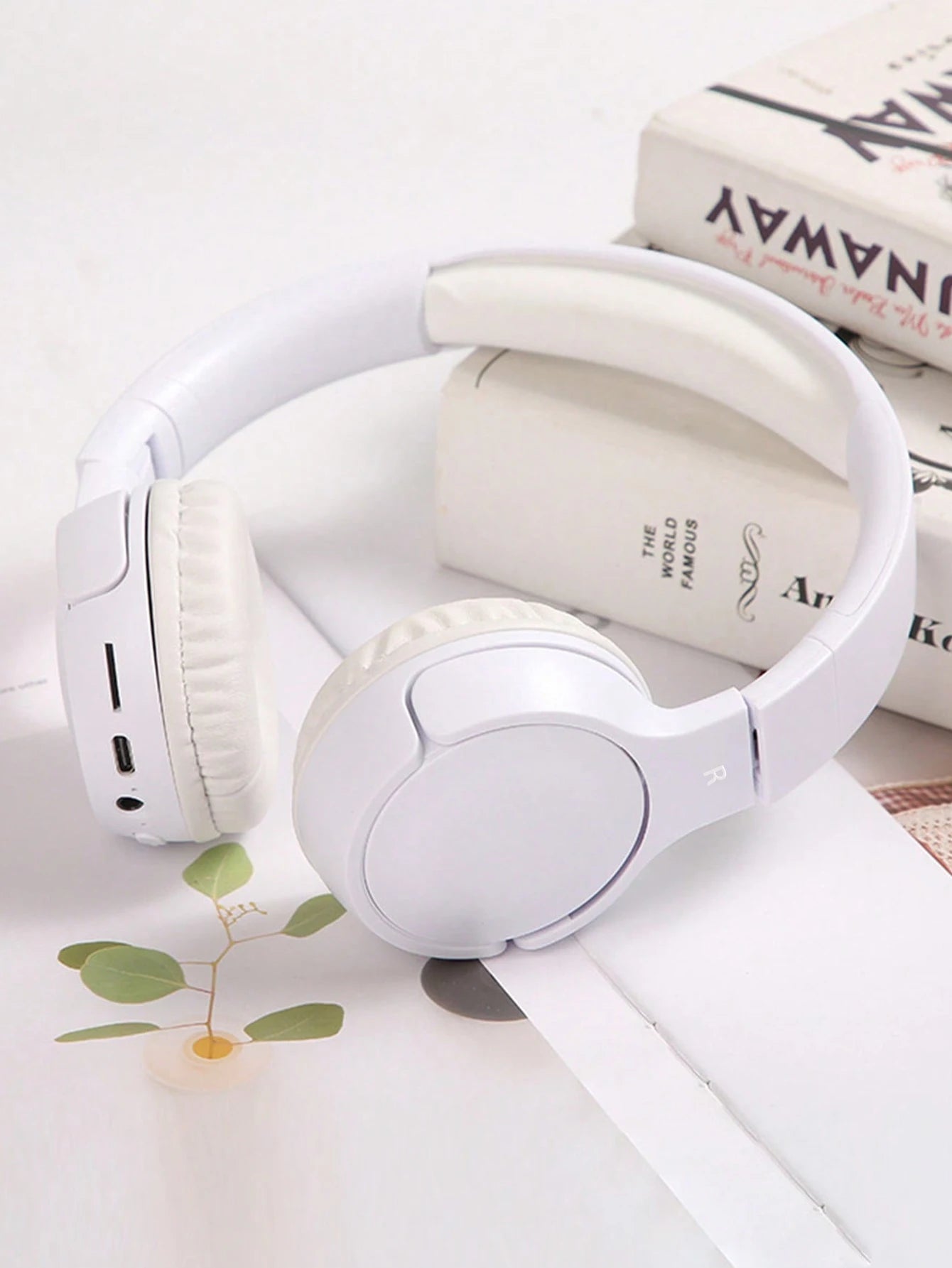 Wireless headset, Jerry 5.3, long battery life, computer/ipad/mobile phone universal, listening/gaming wireless headset